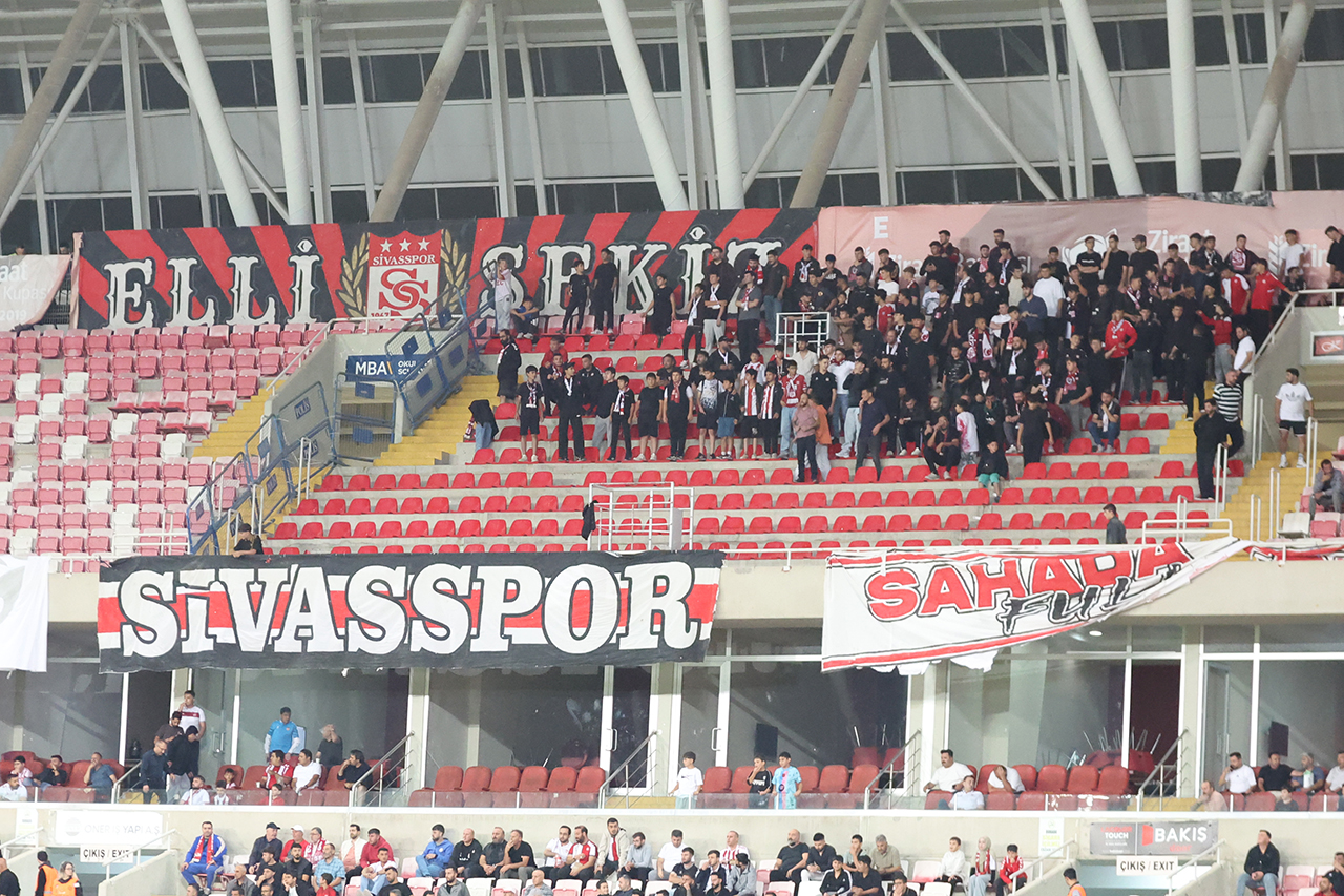 sivasspor-taraftar-3.jpg