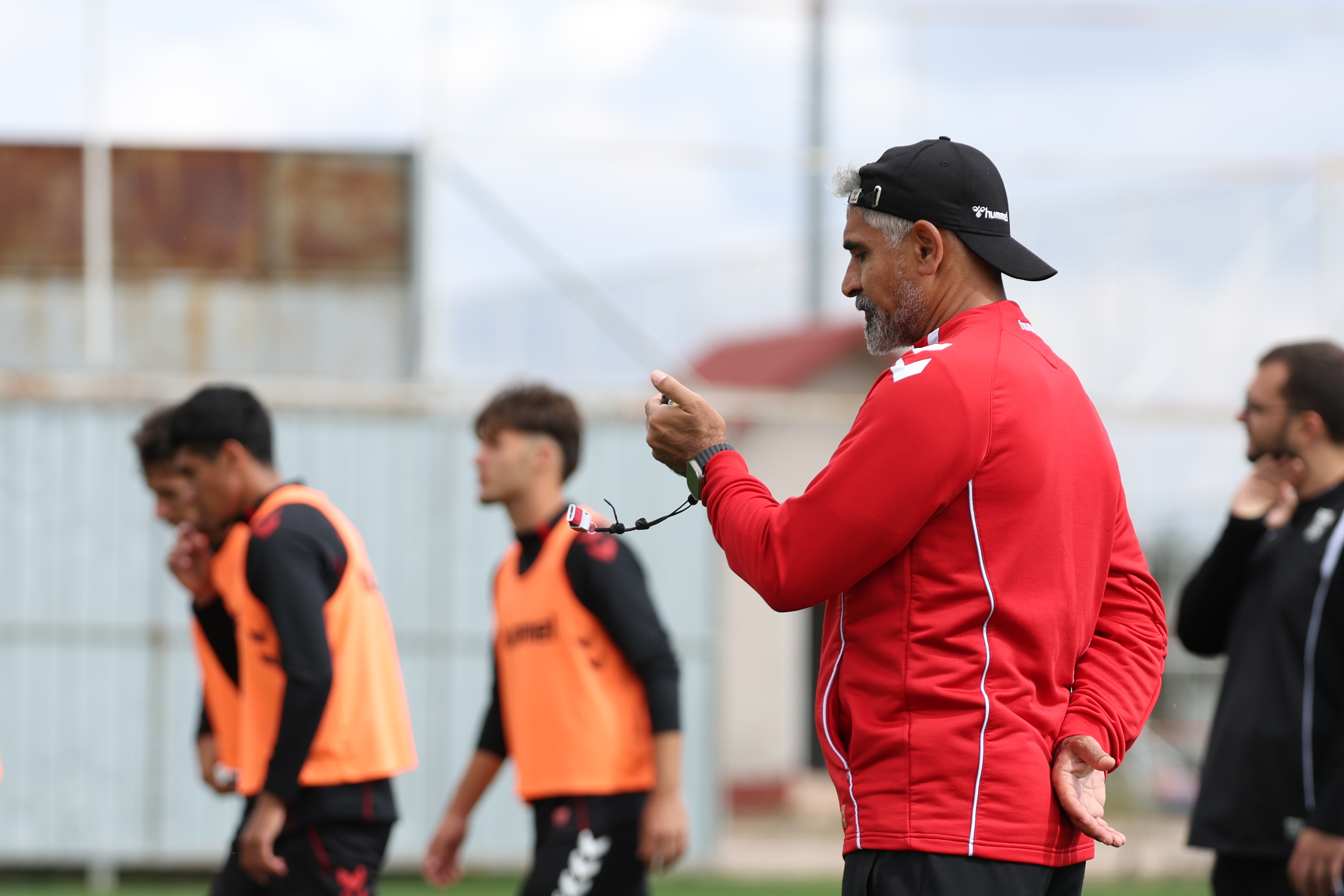 sivasspor-ismet-hoca-uyari-1.jpg
