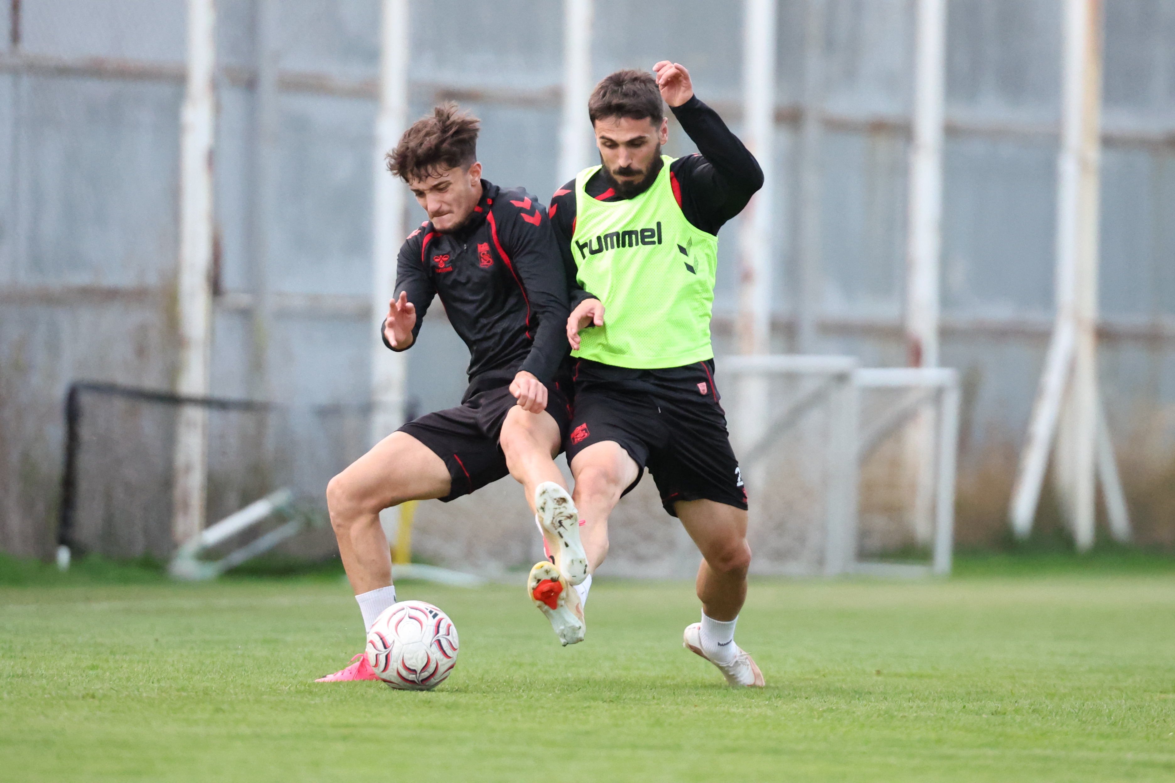 sivasspor-ismet-hoca-uyari-3.jpg