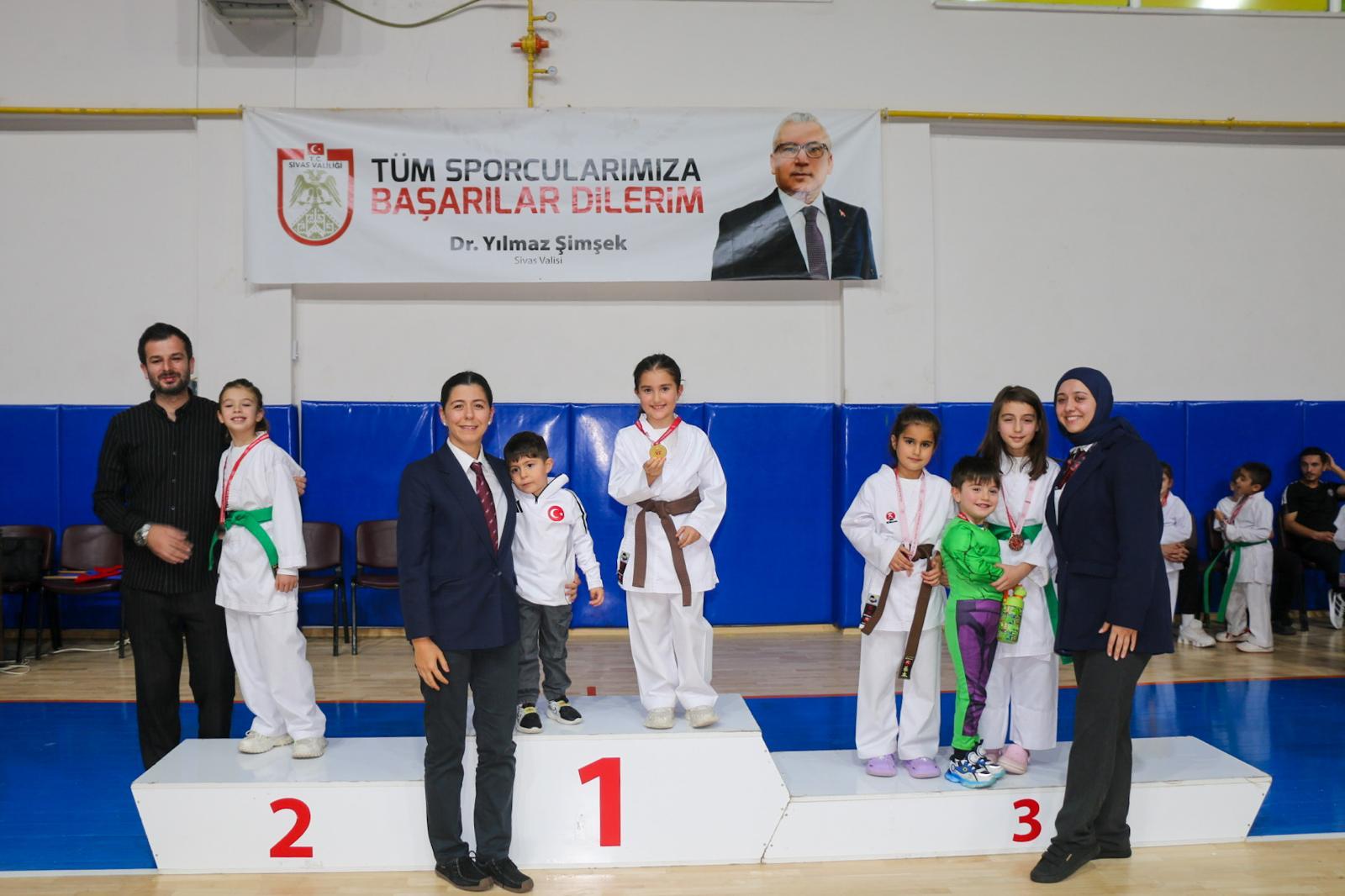 karate-il-sampiyonasi-4.jpeg