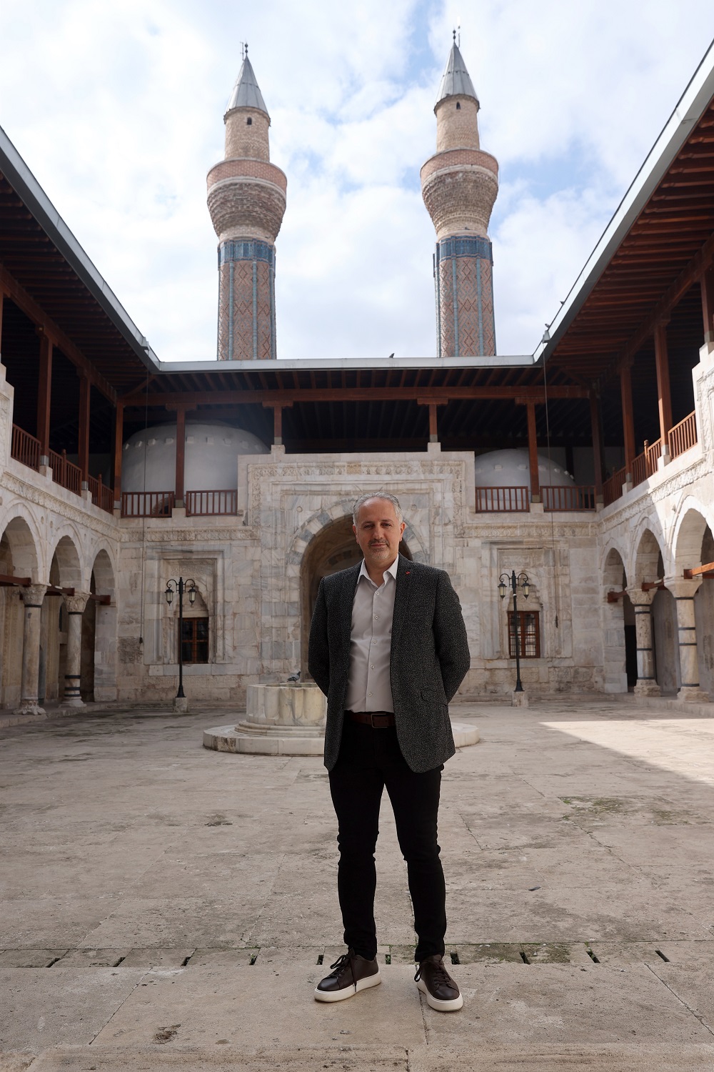aa-20261010-42711623-42711621-mavi-medresenin-dijital-ikizi-olusturuldu.jpg