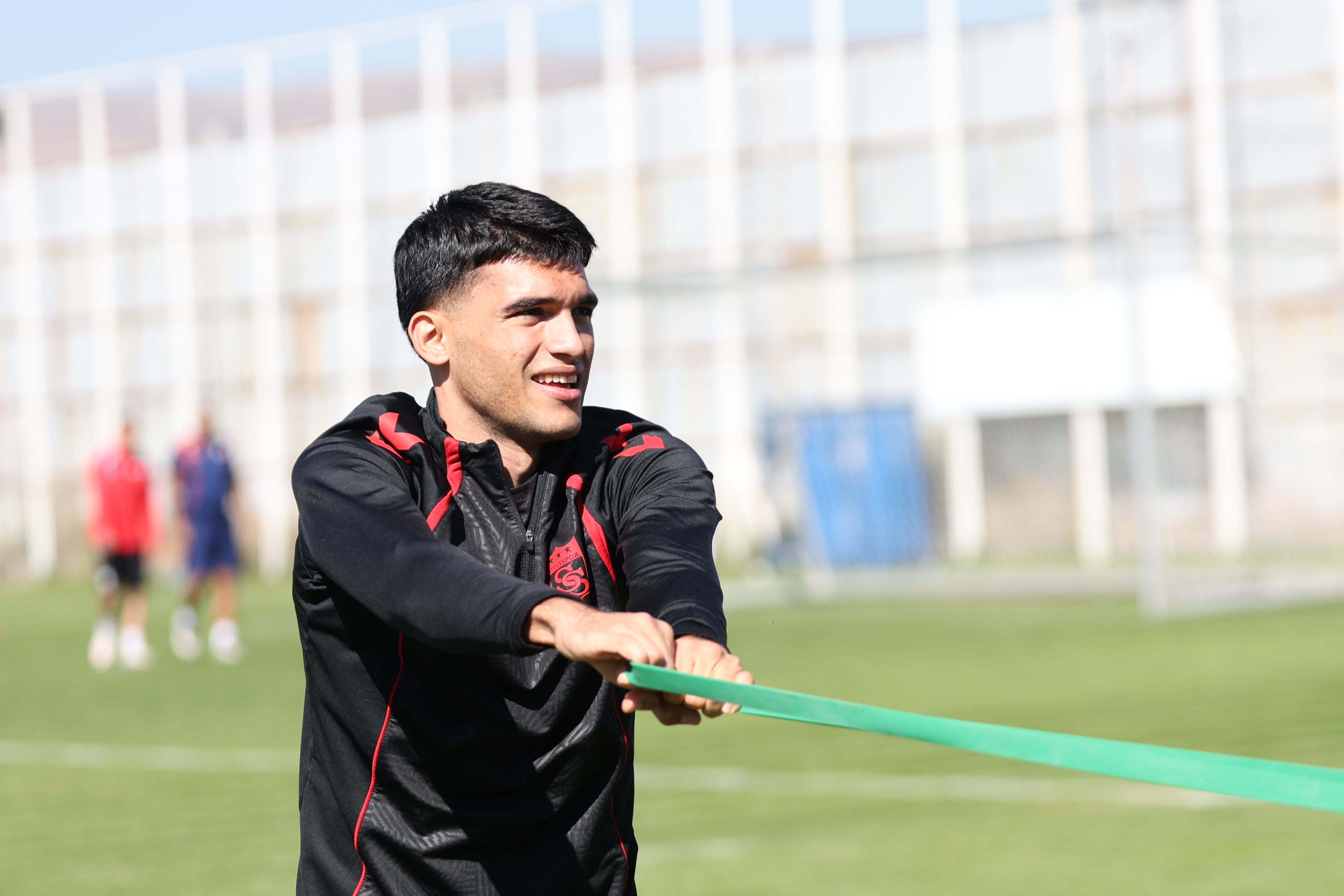 aa-20261010-42712705-42712702-sivasspor-bandirmaspor-macinin-hazirliklarina-basladi.jpg