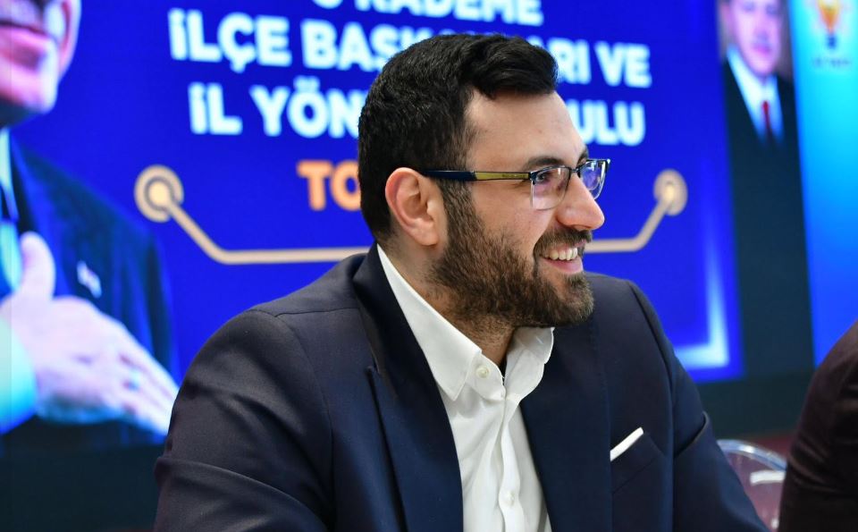 rumeysa-kadakin-nisanlisi-orhan-murat-kumas-kimdir-ve-ne-is-yapiyor-iste-yasi-ve-memleketi11.jpg